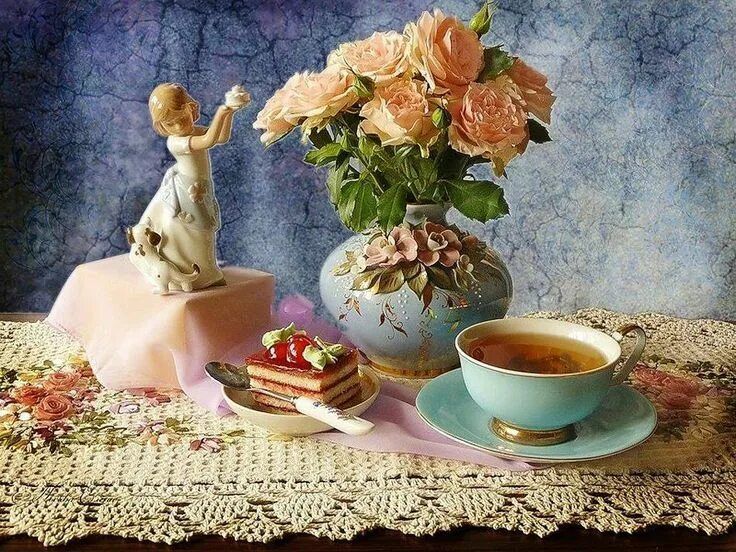 Открытка «С добрым утром»: Уютное чаепитие: нежные розы и вкусный торт. Тэги: С добрым утром и пожеланиями, С добрым…